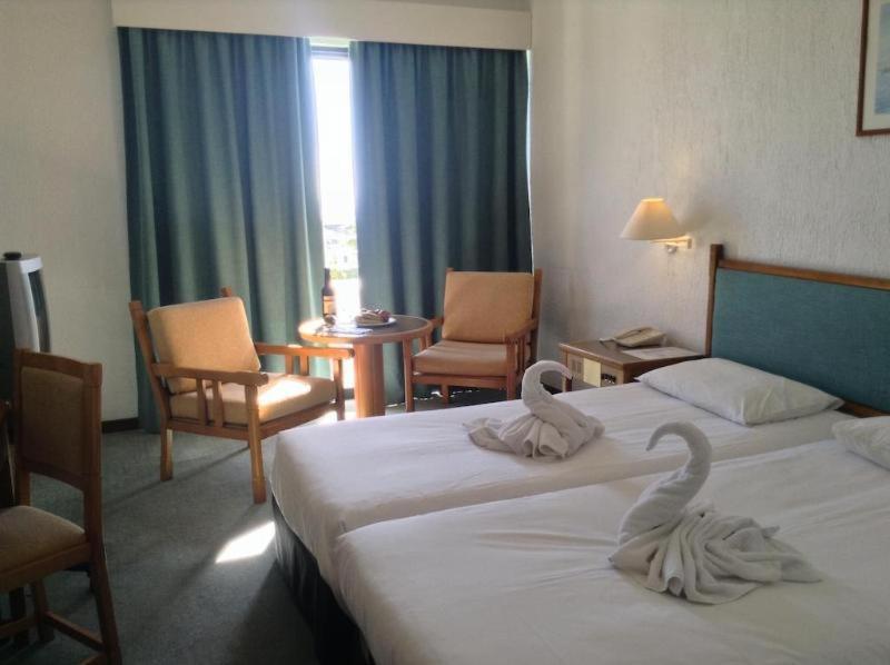 Paphos Gardens Apartment Oda fotoğraf