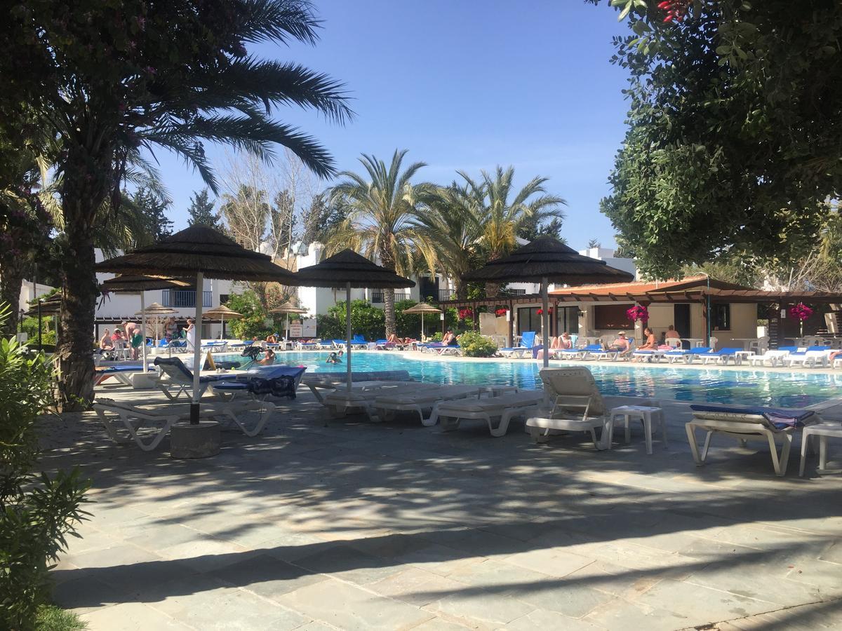 Paphos Gardens Apartment Dış mekan fotoğraf
