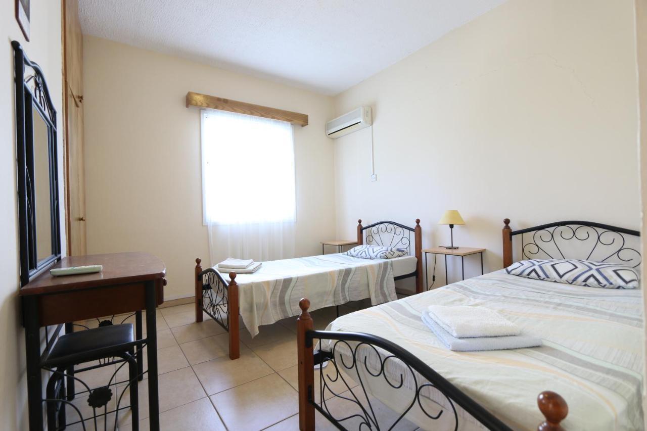 Paphos Gardens Apartment Dış mekan fotoğraf