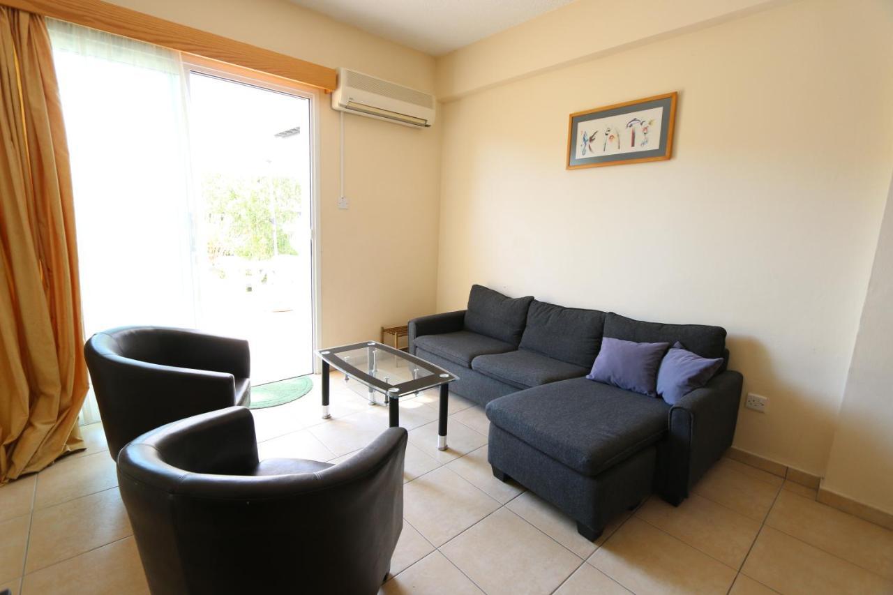 Paphos Gardens Apartment Dış mekan fotoğraf